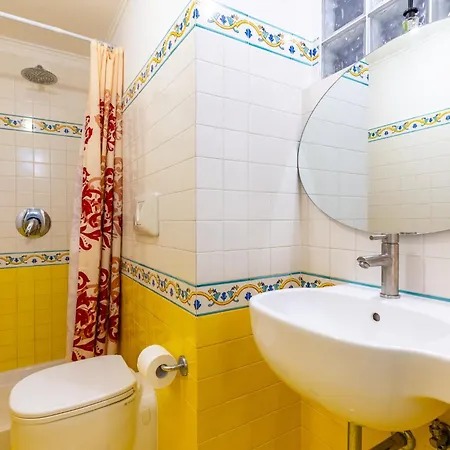 Santa Chiara Charming House With Terrace At Historical Center شقة نابولي