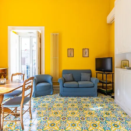 Santa Chiara Charming House With Terrace At Historical Center شقة