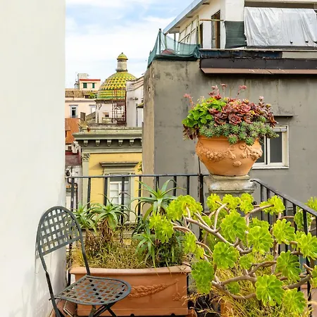 Santa Chiara Charming House With Terrace At Historical Center شقة