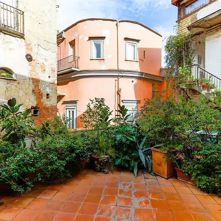 Santa Chiara Charming House With Terrace At Historical Center شقة نابولي